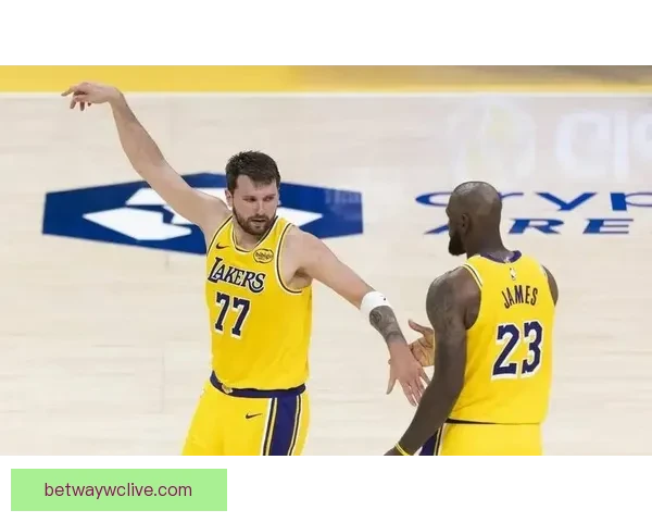 火湖大战暗潮汹涌 湖人积极沟通火箭各自为战引发热议