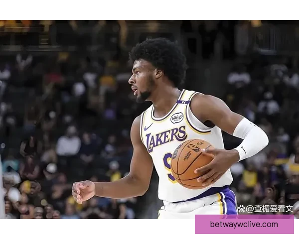 布朗尼26分7助攻6篮板三分表现持续强势 西部第一全胜纪录延续